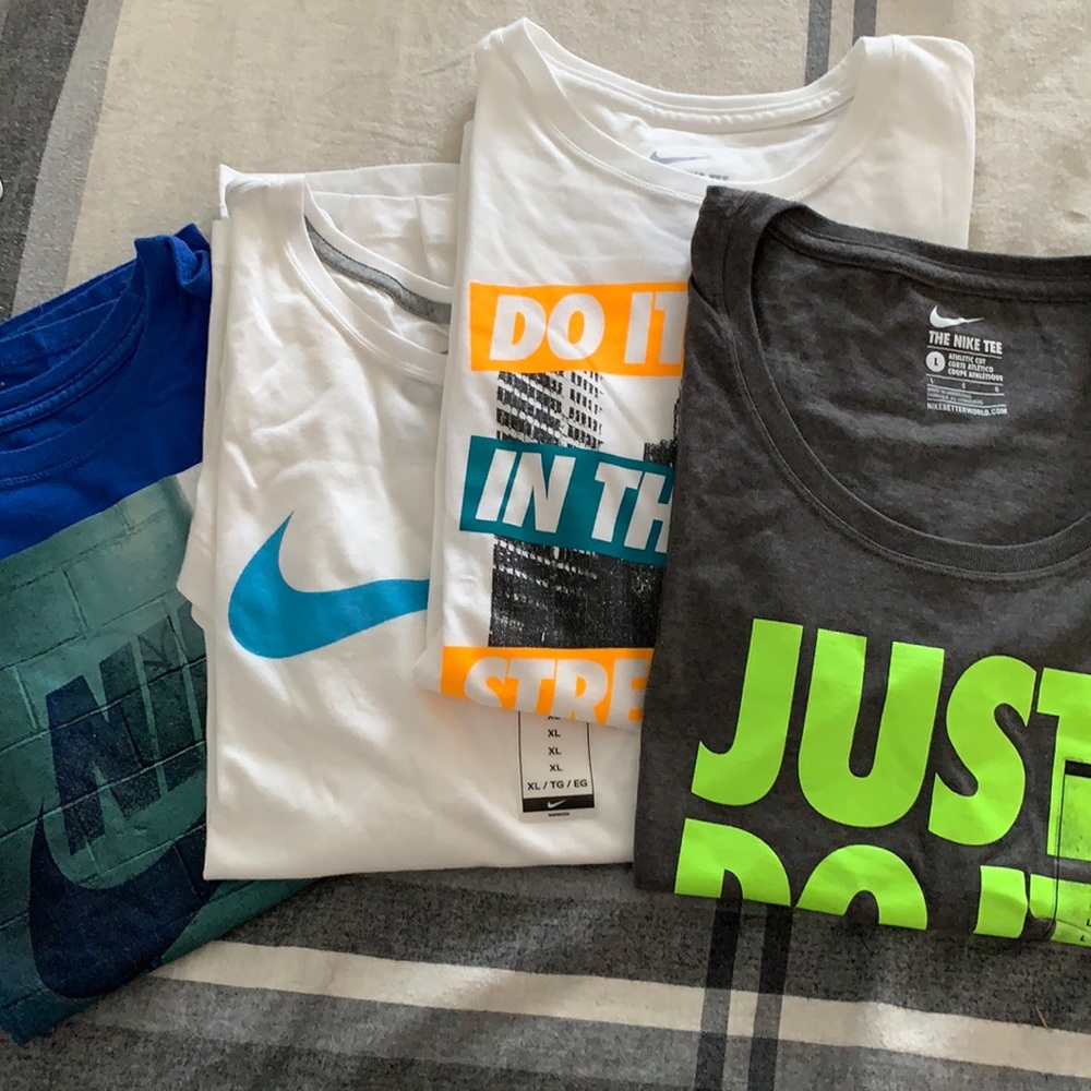 Nike women’s T-shirt bundle